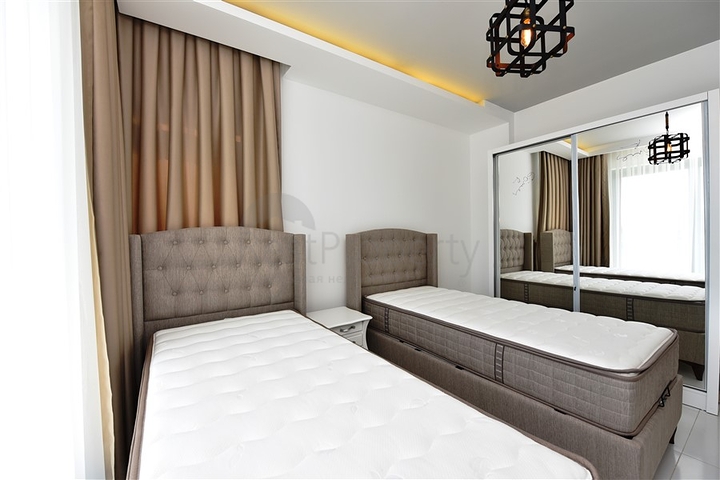 Квартира с мебелью в комплексе с зимним бассейном