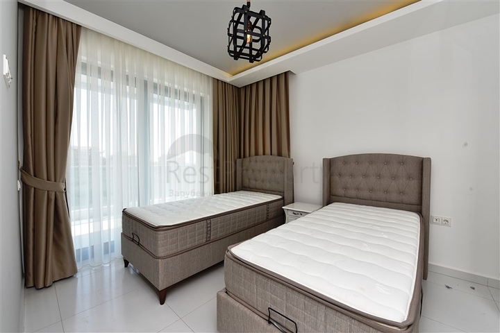 Квартира с мебелью в комплексе с зимним бассейном