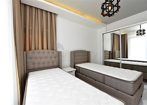 Квартира с мебелью в комплексе с зимним бассейном