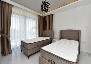 Квартира с мебелью в комплексе с зимним бассейном