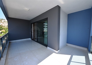 Квартира с мебелью в комплексе с зимним бассейном