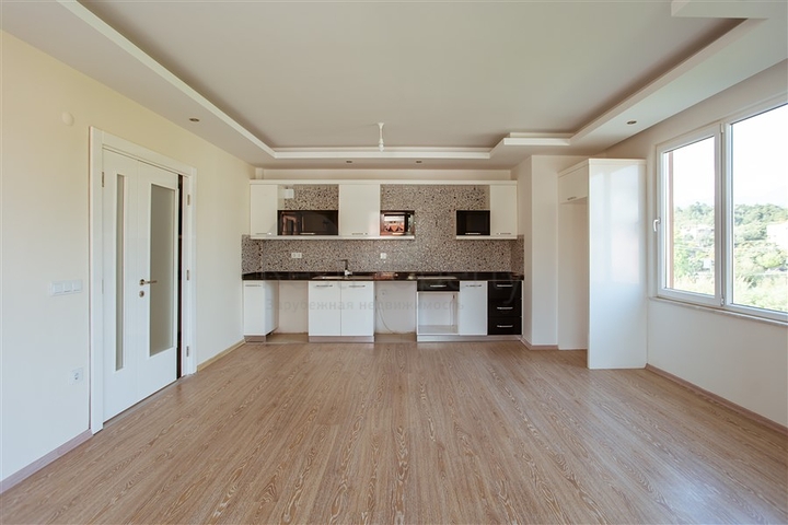 Светлая просторная квартира на берегу горной реки