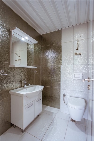 Светлая просторная квартира на берегу горной реки