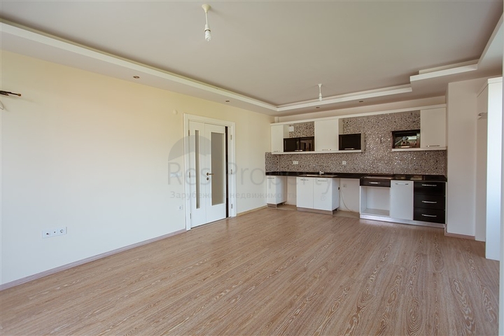 Светлая просторная квартира на берегу горной реки