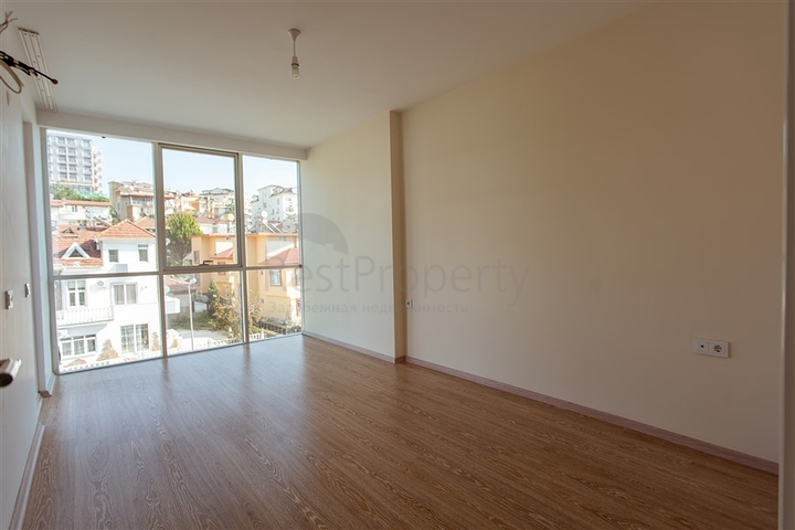 Светлая просторная квартира на берегу горной реки