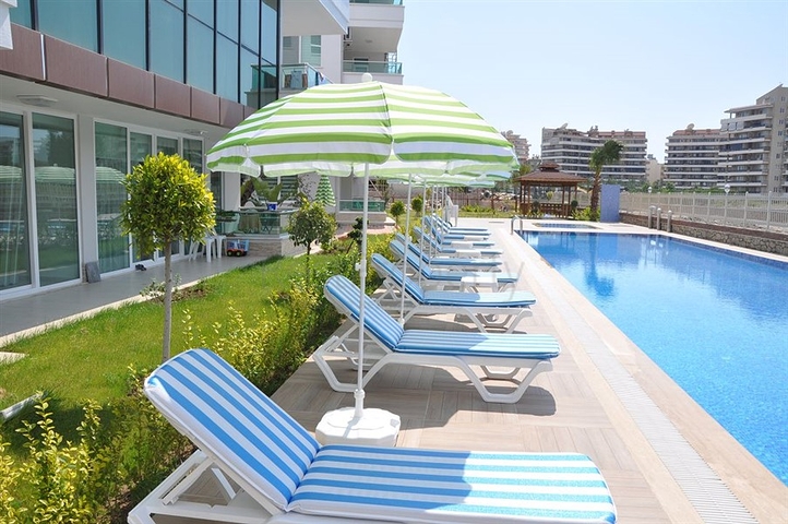 Светлая просторная квартира на берегу горной реки