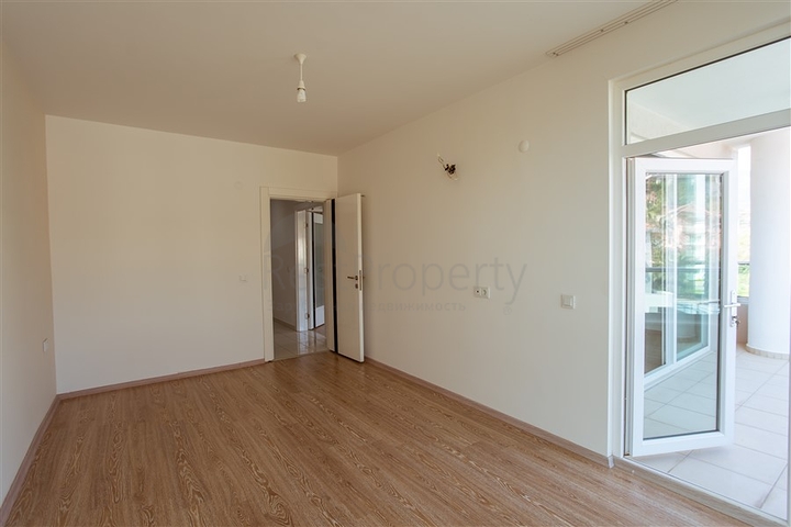 Светлая просторная квартира на берегу горной реки