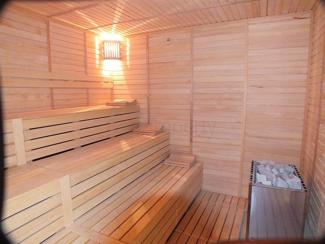 Светлая просторная квартира на берегу горной реки