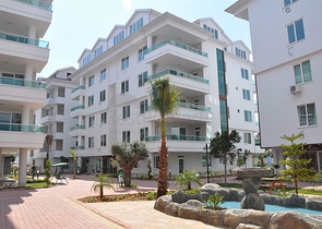 Светлая просторная квартира на берегу горной реки