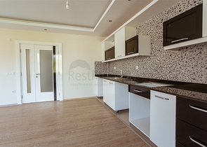 Светлая просторная квартира на берегу горной реки