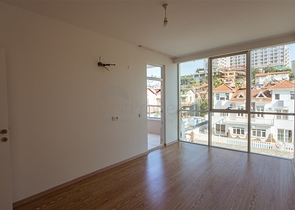 Светлая просторная квартира на берегу горной реки