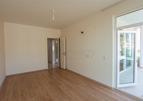 Светлая просторная квартира на берегу горной реки