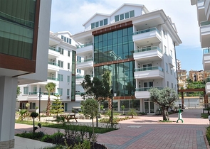 Светлая просторная квартира на берегу горной реки