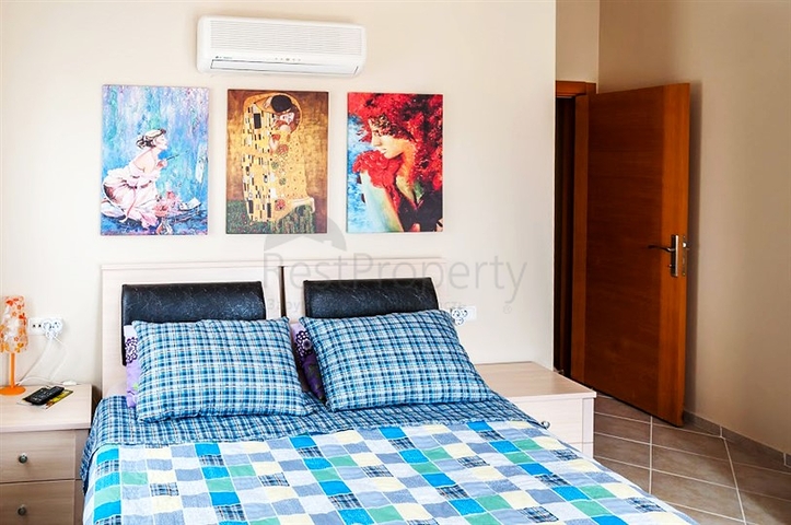 Пентхаус 2+1 с мебелью в центре Кемере в пешей доступности к морю