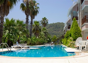 Пентхаус 2+1 с мебелью в центре Кемере в пешей доступности к морю