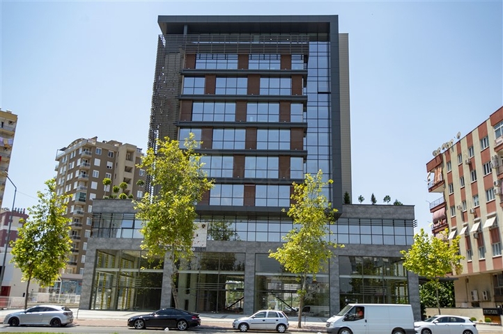 Коммерческие помещения на продажу в центре Анталии