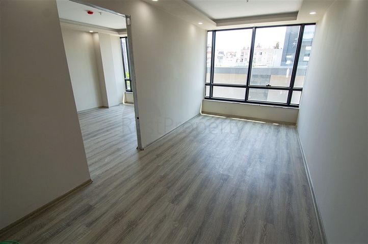 Коммерческие помещения на продажу в центре Анталии