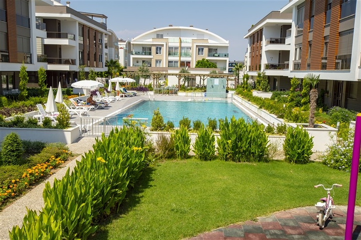 Квартиры 2+1 и 4+1 в комлексе в Гюзельоба Лара 