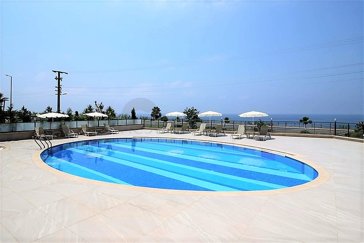 Уютная квартира 1+1 в комплексе на первой береговой линии