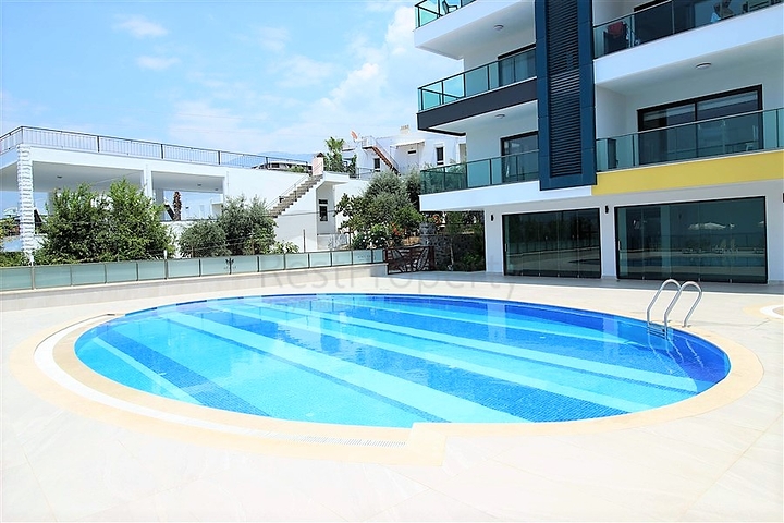 Уютная квартира 1+1 в комплексе на первой береговой линии