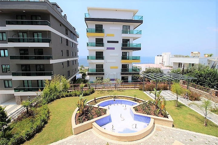 Уютная квартира 1+1 в комплексе на первой береговой линии