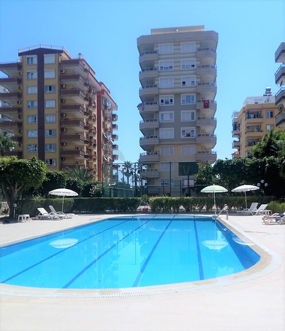 Трехкомнатная квартира на первой линии