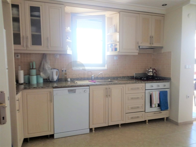 Трехкомнатная квартира на первой линии