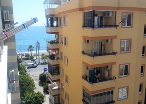 Трехкомнатная квартира на первой линии