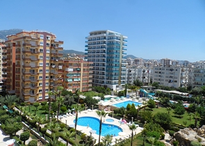 Трехкомнатная квартира на первой линии