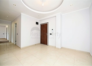 Просторные апартаменты с отдельной кухней в Оба