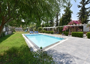 Просторные апартаменты с отдельной кухней в Оба