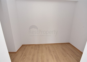 Просторные апартаменты с отдельной кухней в Оба