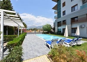 Просторные апартаменты с отдельной кухней в Оба