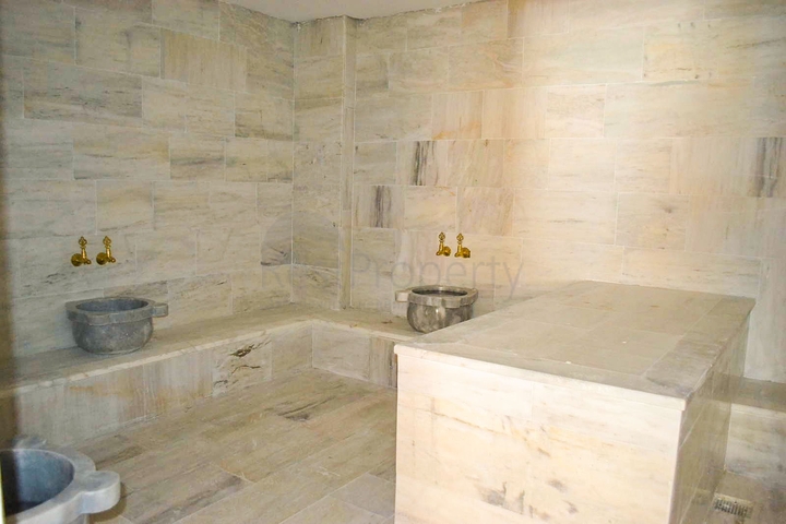 Меблированная квартира - пентхаус по доступной цене