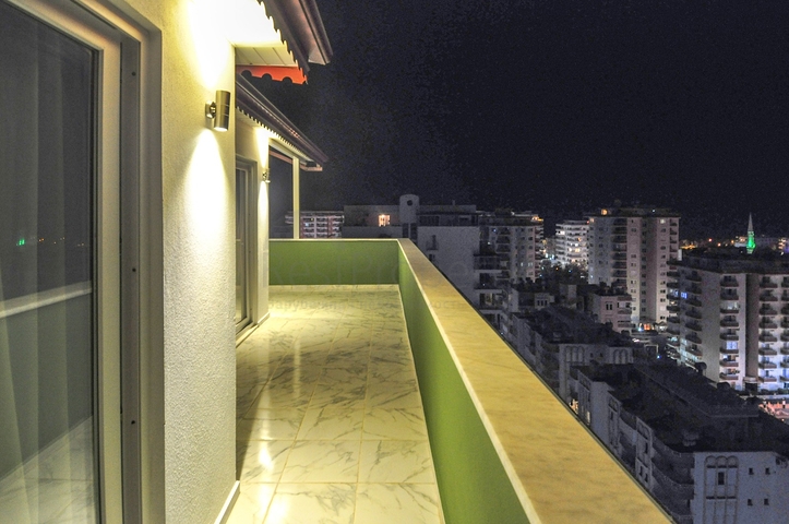 Меблированная квартира - пентхаус по доступной цене