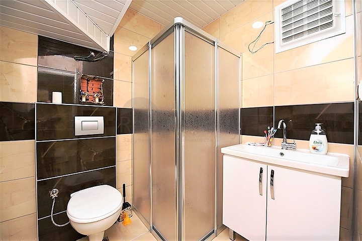 Пентхаус с четырьмя спальнями в Махмутлар