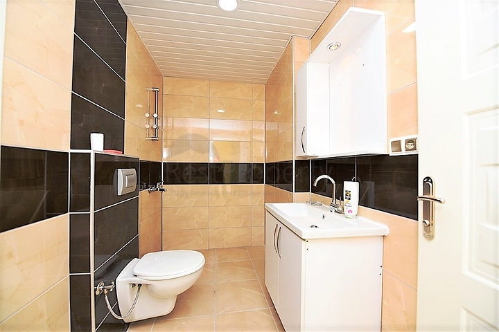 Пентхаус с четырьмя спальнями в Махмутлар