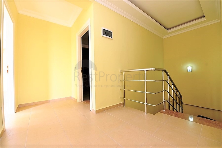 Пентхаус с четырьмя спальнями в Махмутлар