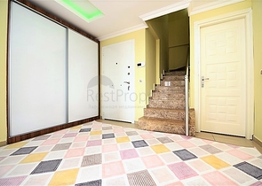 Пентхаус с четырьмя спальнями в Махмутлар