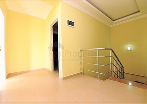 Пентхаус с четырьмя спальнями в Махмутлар