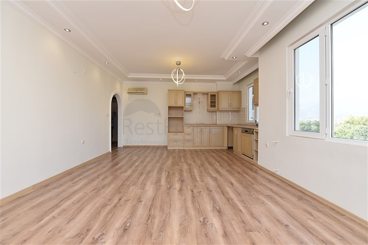 Просторные трехкомнатные апартаменты в районе Аланьи Тосмур