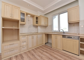 Просторные трехкомнатные апартаменты в районе Аланьи Тосмур