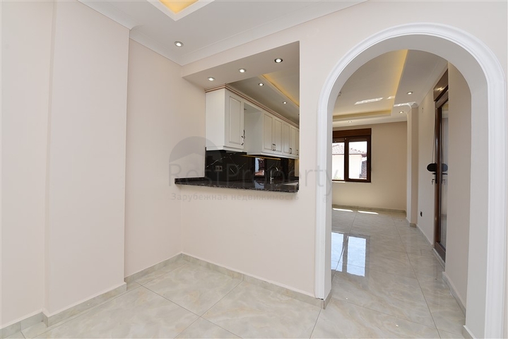 Двухэтажная вилла с видом на море