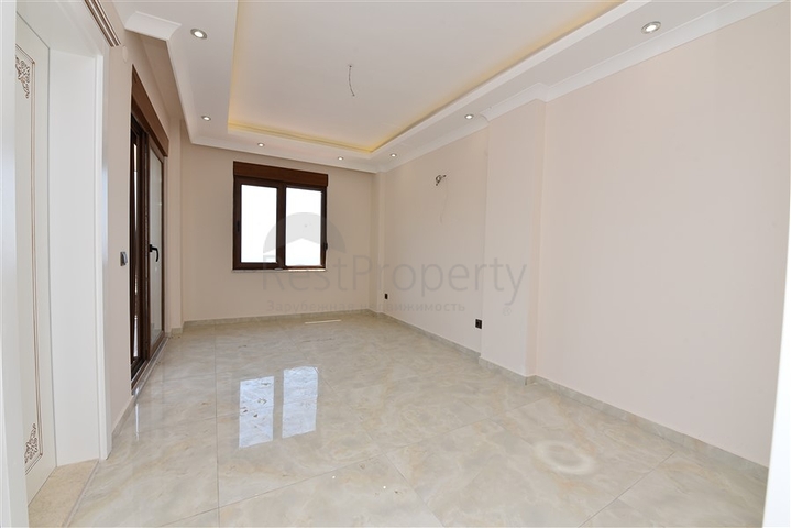 Двухэтажная вилла с видом на море