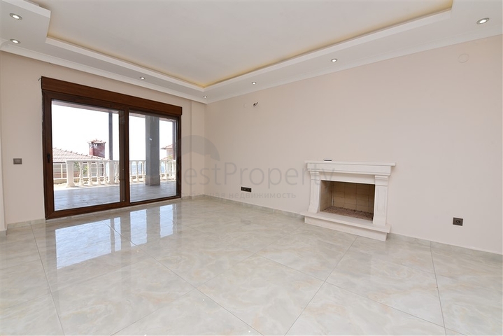 Двухэтажная вилла с видом на море