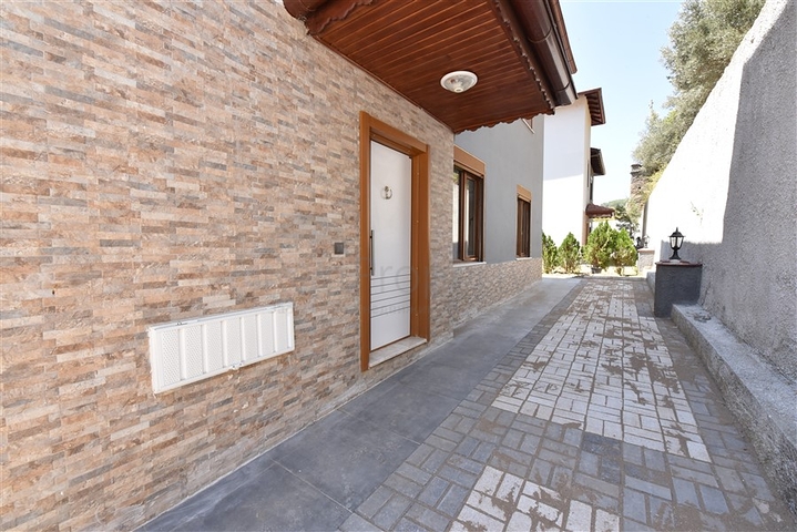 Двухэтажная вилла с видом на море