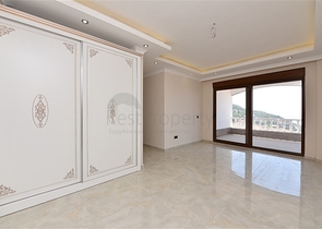 Двухэтажная вилла с видом на море