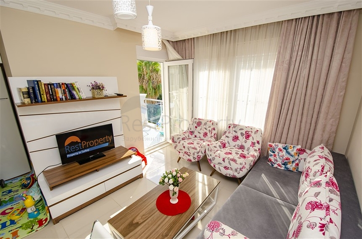 Квартира 2+1 с мебелью с видом на бассейн в Анталии