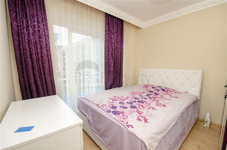 Квартира 2+1 с мебелью с видом на бассейн в Анталии