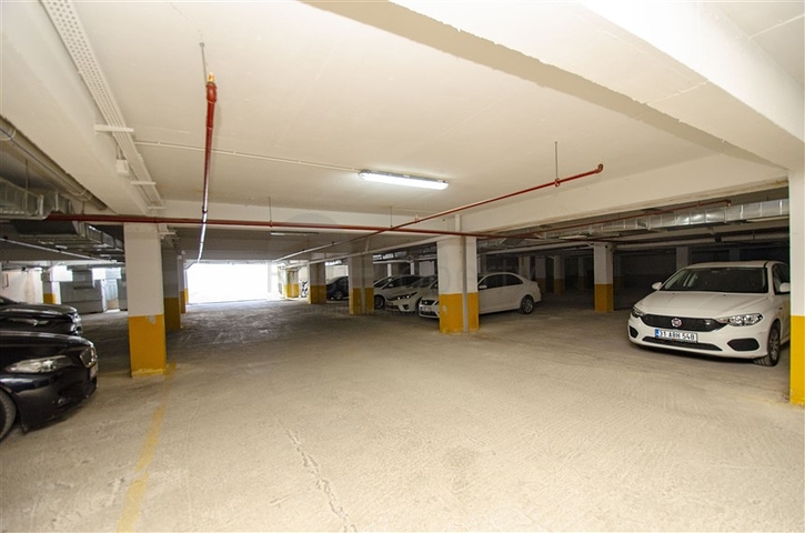 Квартира 2+1 с мебелью с видом на бассейн в Анталии